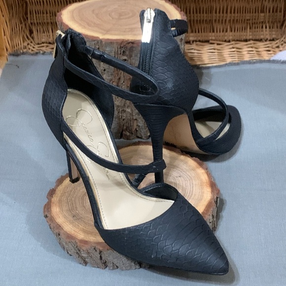 Jessica Simpson Black Heels. Size 7M - Picture 1 of 8